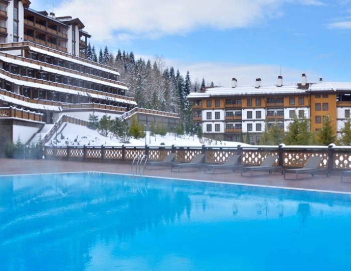 Открытый бассейн - ГК «Поляна 1389 Отель и СПА»