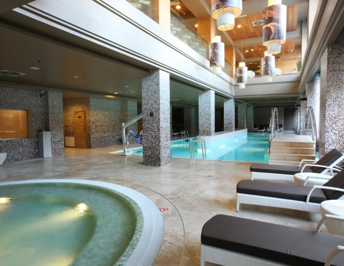 Крытый бассейн - ГК «Поляна 1389 Отель и СПА»